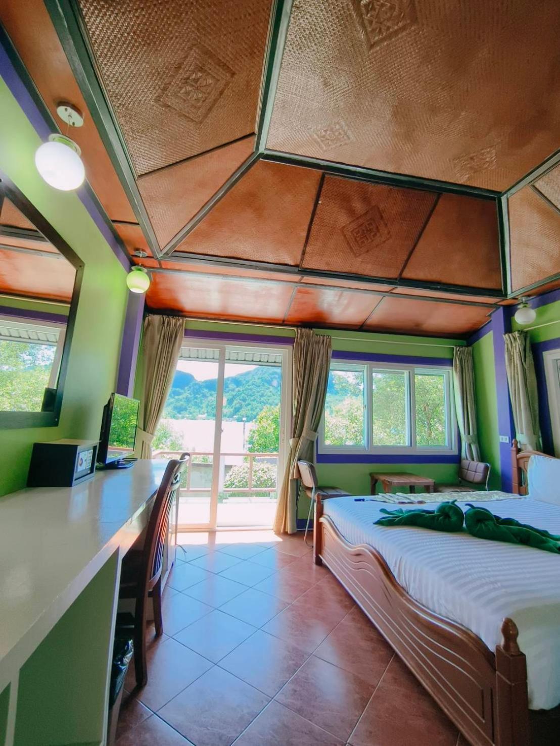 Phi Phi View Point Resort Exterior photo