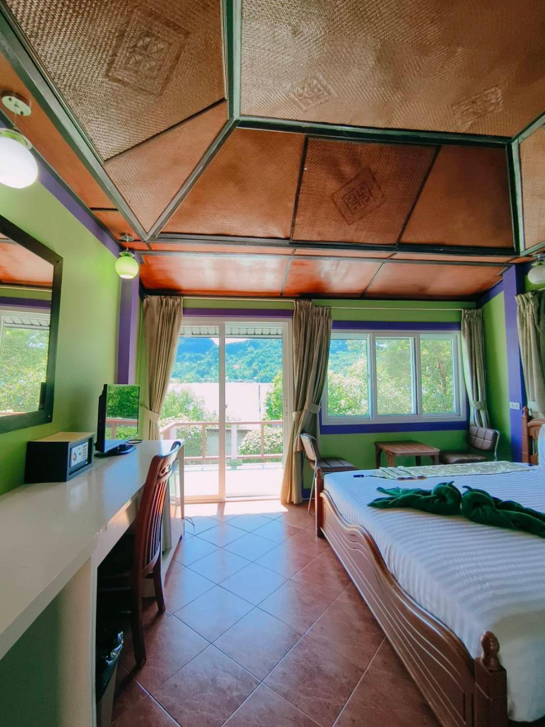 Phi Phi View Point Resort Exterior photo